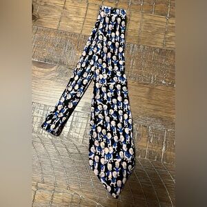 Looney Tunes 100% silk Porky Pig tie